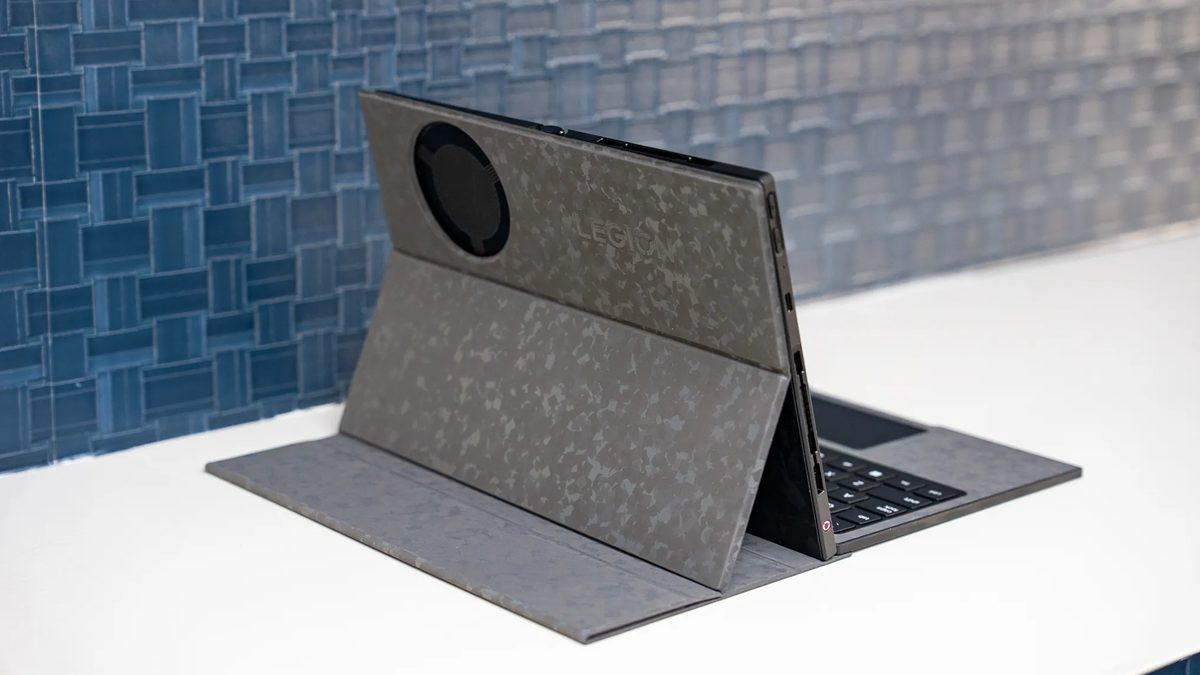 Lenovo Legion Go Fold Concept: Katlanabilir Ekranlı Oyun Cihazı El Konsolu, Tablet ve Mini Laptop Oluyor - Görsel 4