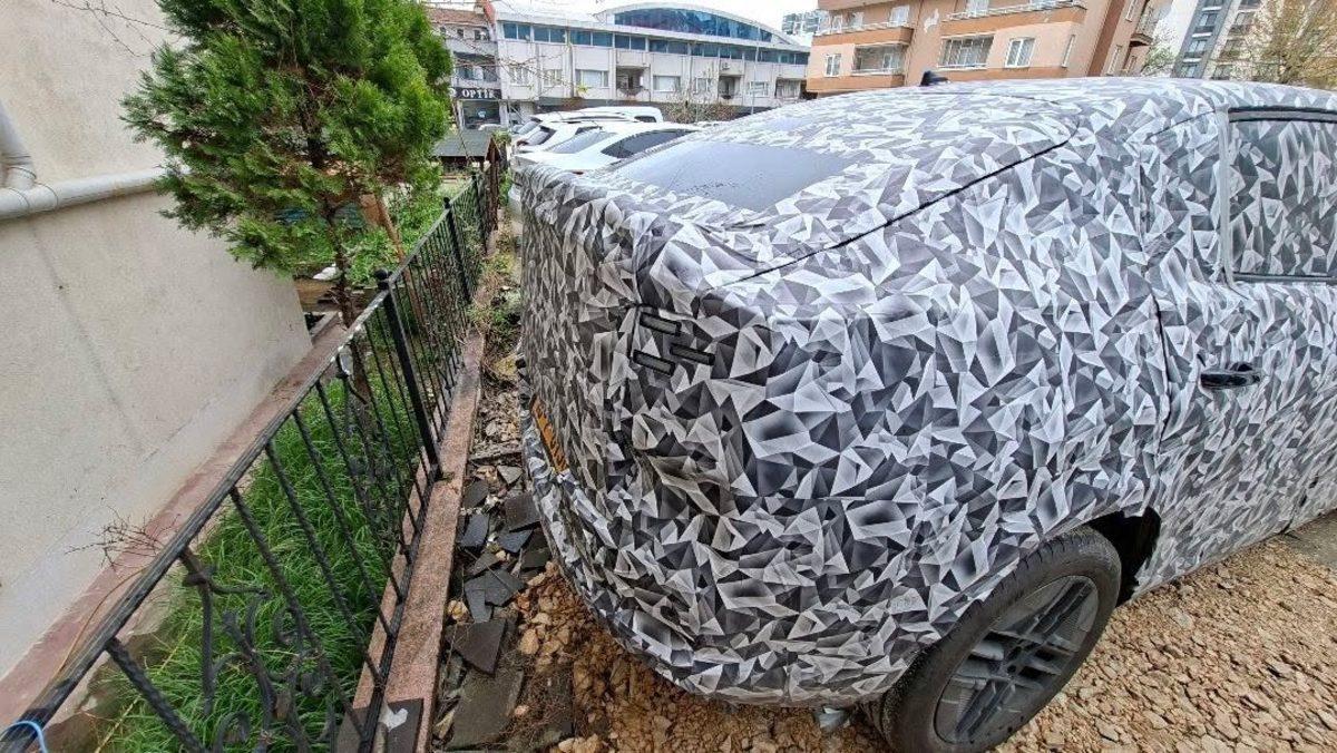 Fiat Egea'nın Yerini Alacak Yeni Fastback Modelin Gizemli Görüntüleri Ortaya Çıktı 28 Fiat Egea'nın Yerini Alacak Yeni Fastback Modelin Gizemli Görüntüleri Ortaya Çıktı - Görsel 10
