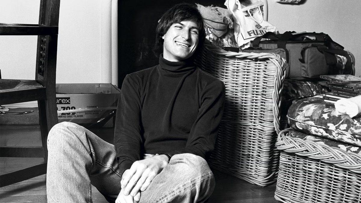 Steve Jobs'ın Sıfır Numaralı Rozeti: Apple'ın Kuruluşunda Yaşanan Efsanevi Yaka Kartı Krizi - Görsel 14