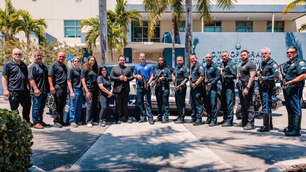 Türk Silah Teknolojisi ABD'ye Damga Vurdu: Sarsılmaz'ın SAR 109T Tabancası Florida Polisleri Tarafından Kullanılacak 23 Türk Silah Teknolojisi ABD'ye Damga Vurdu: Sarsılmaz'ın SAR 109T Tabancası Florida Polisleri Tarafından Kullanılacak - Görsel 5