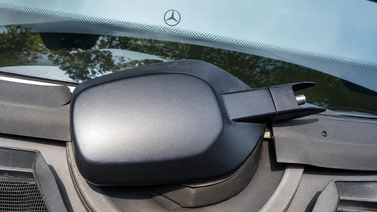 Boşuna 'Yıldız' Değil: Mercedes'lerdeki Mühendislik Harikası Silecek Detayı - Görsel 8