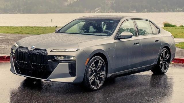 BMW, 27 Binden Fazla Aracı Geri Çağırdı: İşte Sebebi! 17 BMW, 27 Binden Fazla Aracı Geri Çağırdı: İşte Sebebi!