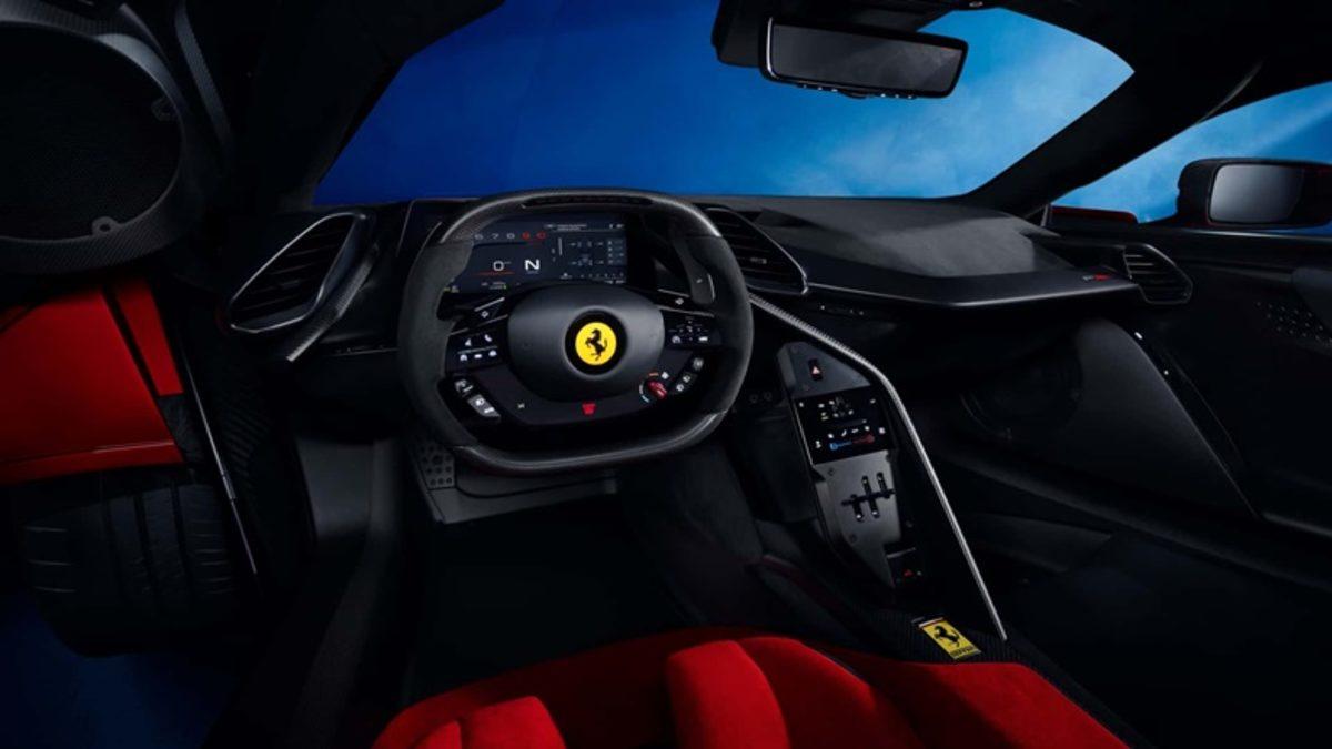 Ferrari Direksiyonlarında Neden Bu Kadar Tuş Var? Yarış Pisti Mirasının Sırrı 33 Koleksiyonerlerin Göz Bebeği Olacak Ferrari F80 Tanıtıldı (Özellikleri Kadar Fiyatı da Dudak Uçuklatıyor)